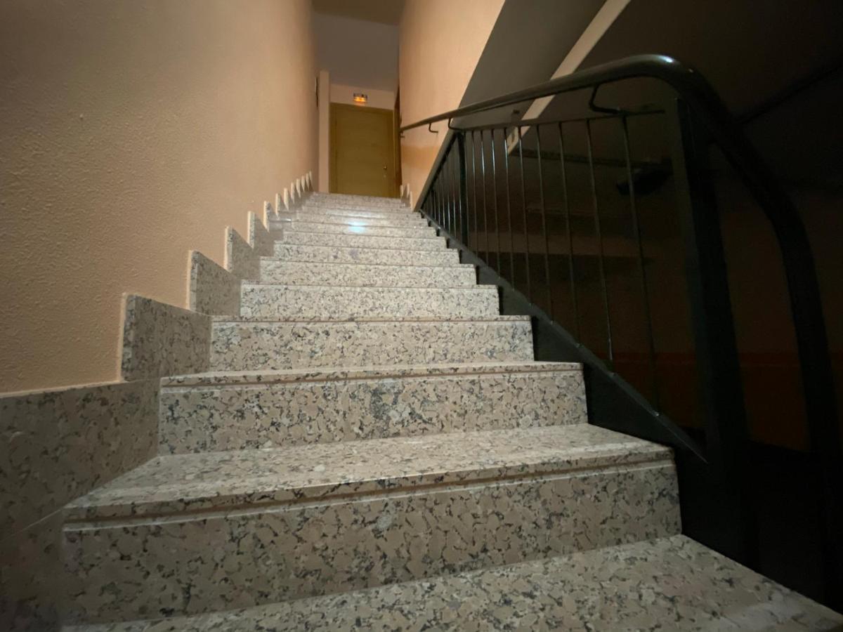 Hotel Cies Calvarrasa de Abajo Luaran gambar