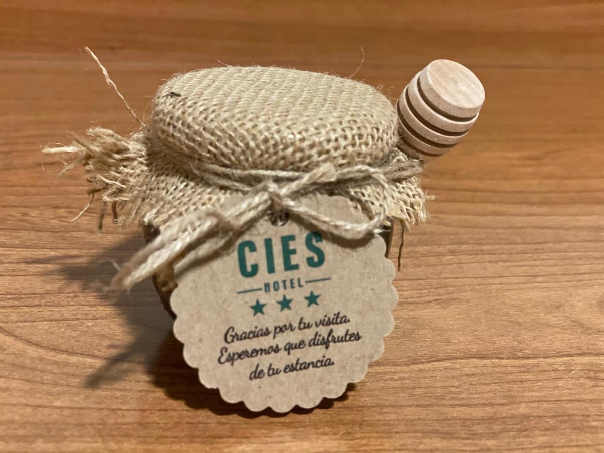 Hotel Cies Calvarrasa de Abajo Luaran gambar